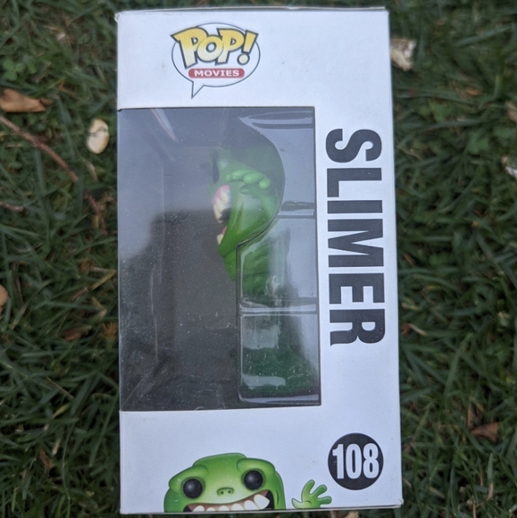 Ghostbusters Gift Set EXCLUSIVE NEW MINT with Slimer Funko Pop and Ghost T-Shirt - Picture 8 of 10
